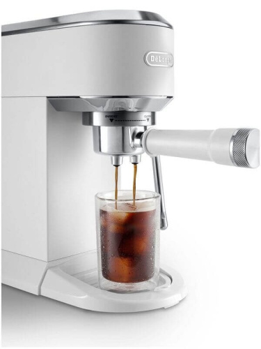 Delonghi EC890.WI Кофеварка рожковая фото 3
